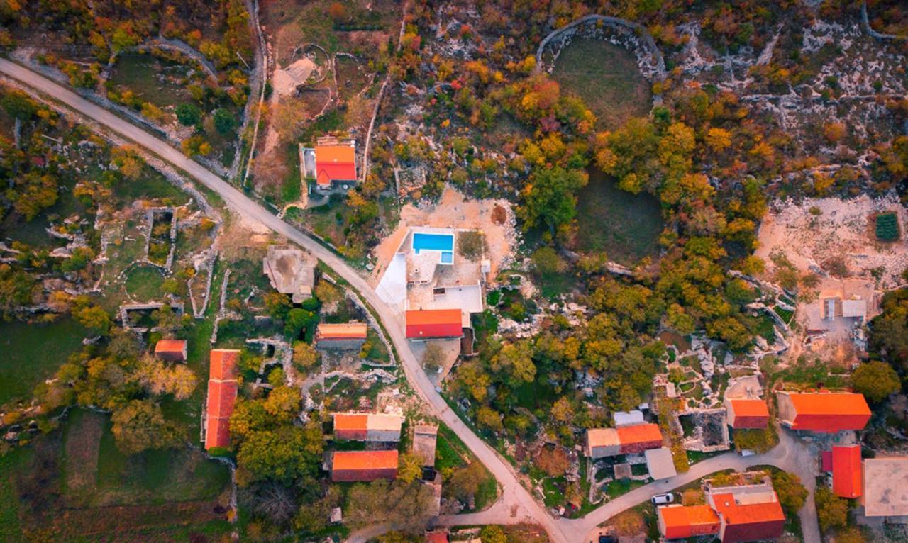 Dvori Stipanovi With Heated Pool And Jacuzzi Villa Donje Rascane Exterior photo